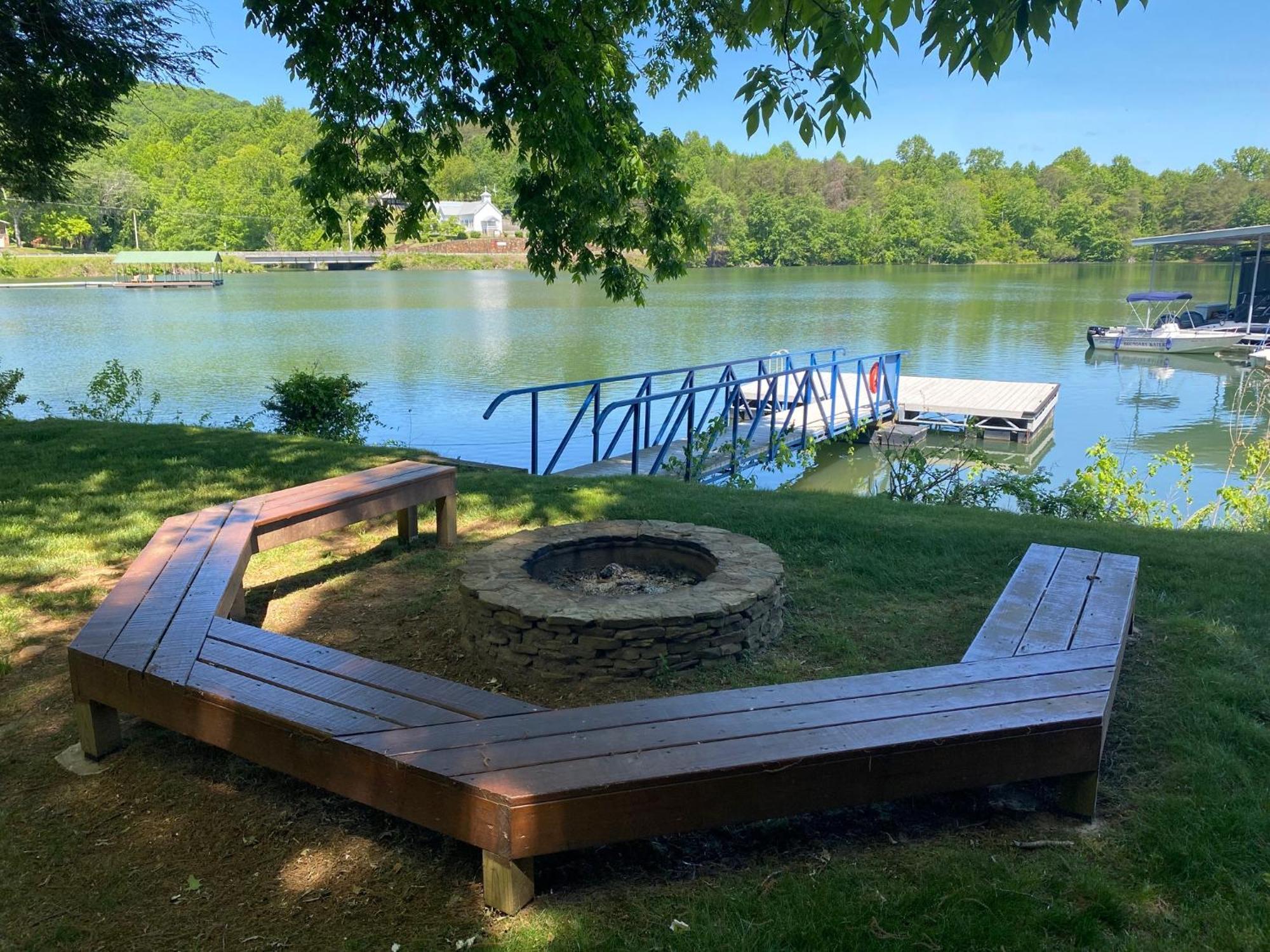 Boundary Waters Resort & Marina Hiawassee Exterior foto